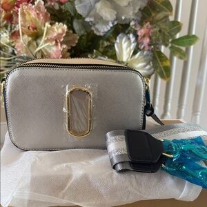 Marc Jacob Crossbody Brand New Still Seal 7.5x4